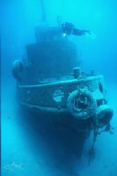 Rozi wreck and diver
nik v with 15mm lens by Mike Clark 